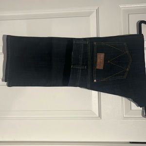 Wrangler 35x30 Retro Boot Slim